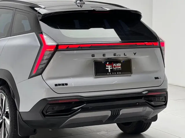 Geely Boyue L — Фото автомобиля 21