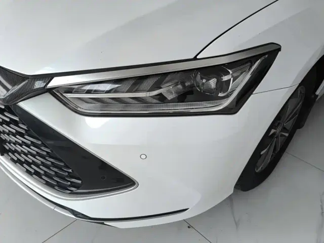 BYD Qin PLUS — Фото автомобиля 23