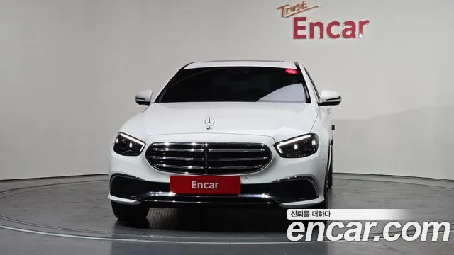 Mercedes-Benz E-Class E-класс W213 E350 4MATIC Exclusive — Фото автомобиля 3
