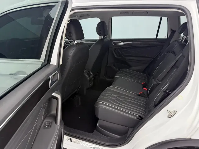 Volkswagen Tiguan L — Фото автомобиля 15