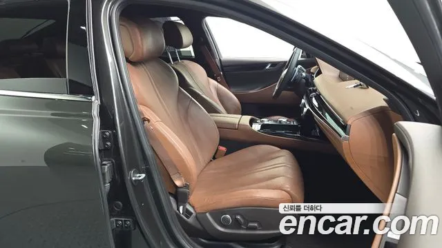 Genesis G80 RG3 — Фото автомобиля 16