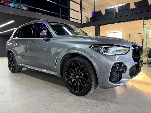 BMW X5 — Фото автомобиля 3