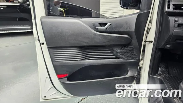 Hyundai Staria Staria Карго 5 мест — Фото автомобиля 24