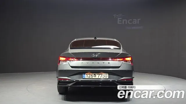 Hyundai AVANTE Avante (CN7) — Фото автомобиля 4