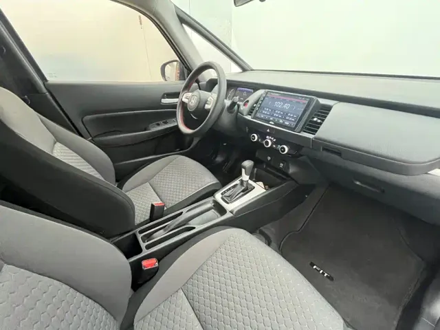 Honda Fit — Фото автомобиля 12
