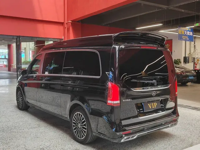 Mercedes-Benz V-Class — Фото автомобиля 6