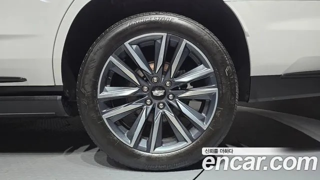 Cadillac Escalade Escalade 5 поколение — Фото автомобиля 17