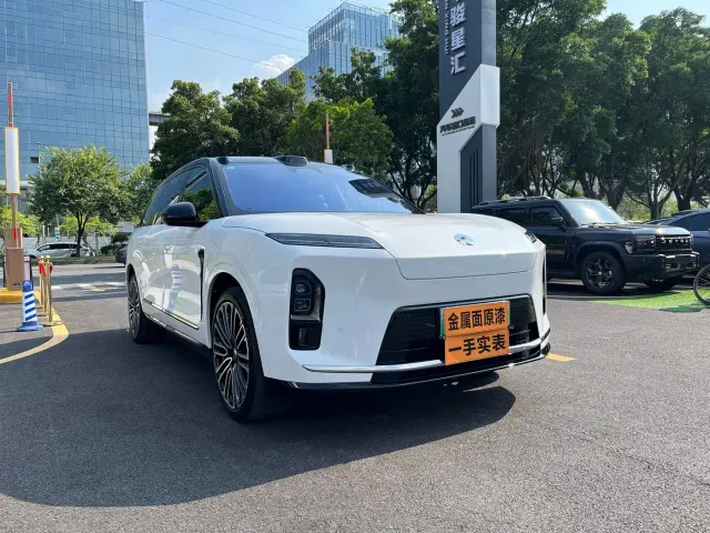 Nio ES8 — Фото автомобиля 7