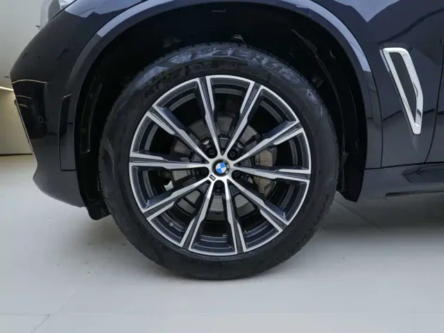 BMW X5 — Фото автомобиля 11