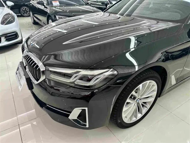 BMW 5 Series — Фото автомобиля 4