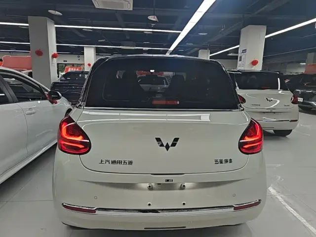 Wuling Bingo — Фото автомобиля 5