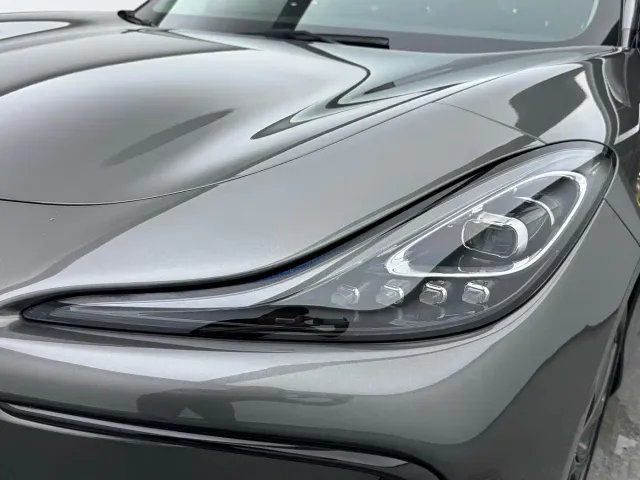 IM Motors LS6 — Фото автомобиля 17