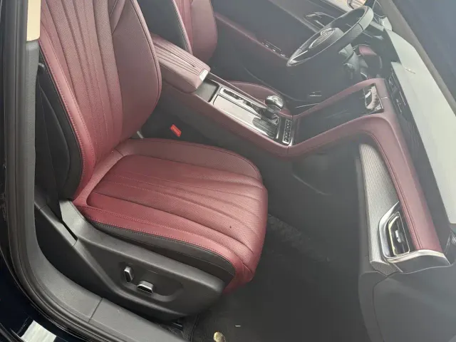 Hongqi H5 — Фото автомобиля 11
