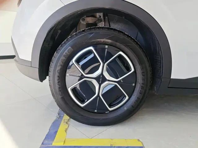 GAC Aion UT — Фото автомобиля 6