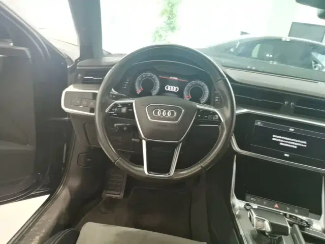Audi A6L — Фото автомобиля 14