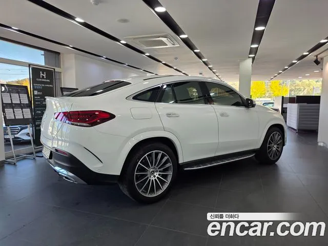 Mercedes-Benz GLE-Class — Фото автомобиля 2