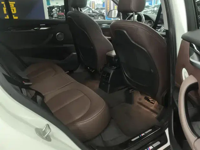 BMW X1 — Фото автомобиля 11