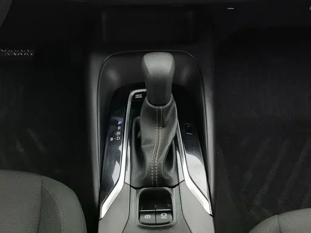 Toyota Levin 2024 Smart Hybrid 1.8L Leading Edition — Фото автомобиля 13