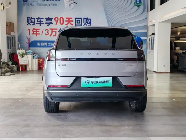 Volvo XC70 Plug-in Hybrid — Фото автомобиля 8