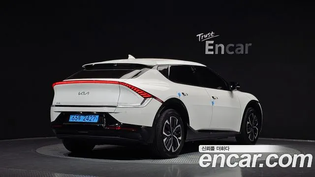 Kia EV6 — Фото автомобиля 2