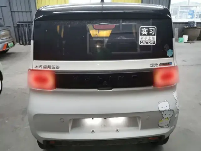 Wuling Hongguang Mini EV — Фото автомобиля 5