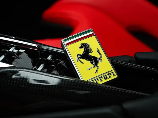 Ferrari 296 — Фото автомобиля 12