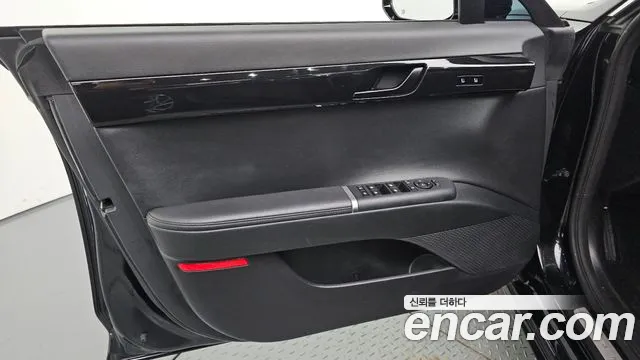Hyundai Grandeur GN7 — Фото автомобиля 13
