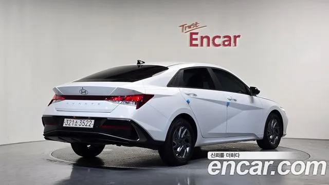 Hyundai Avante CN7 — Фото автомобиля 2