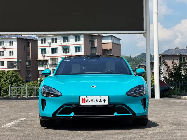 Xiaomi SU7 — Фото автомобиля 2