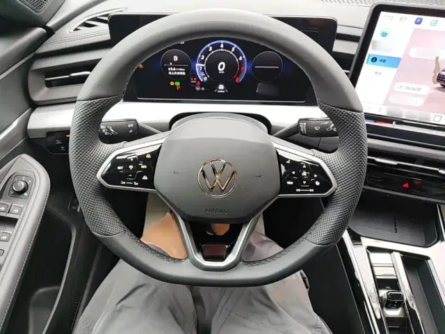 Volkswagen Lamando 2025 Lamando L 2.0T Base — Фото автомобиля 10
