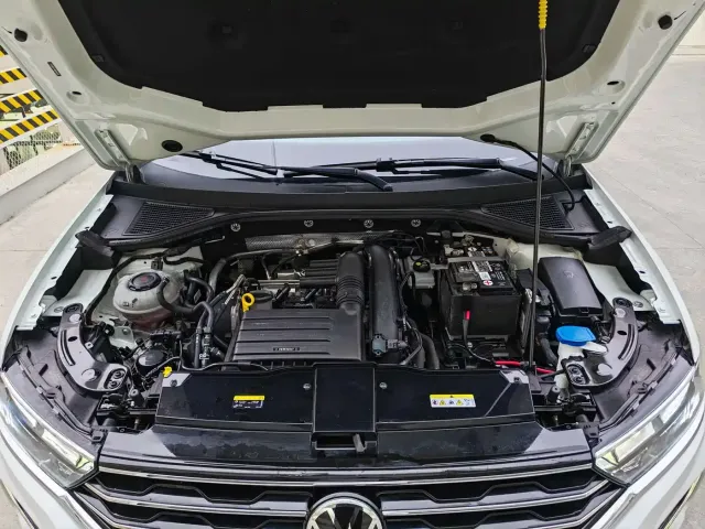 Volkswagen Volkswagen T-ROC 2022 280TSI DSG 2WD Comfort PLUS — Фото автомобиля 10