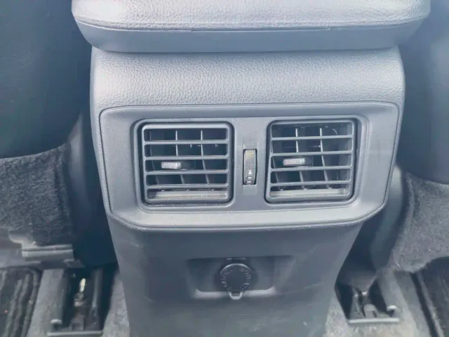 Toyota RAV4 — Фото автомобиля 17