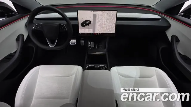 Tesla Model 3 — Фото автомобиля 10