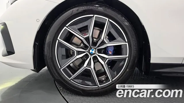 BMW 5 Series G60 — Фото автомобиля 5