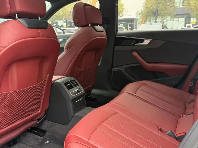 Audi A4L — Фото автомобиля 12