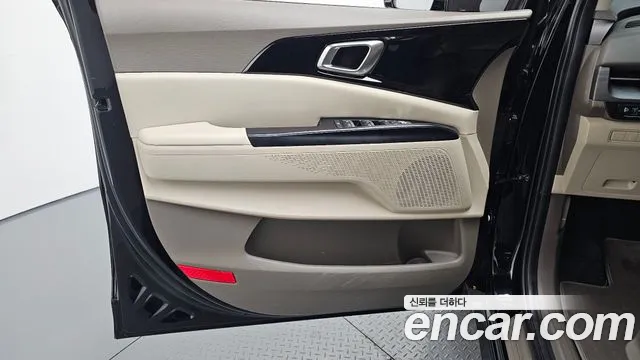 Kia Canival Carnival 4 поколение Дизель 9 мест Prestige — Фото автомобиля 23