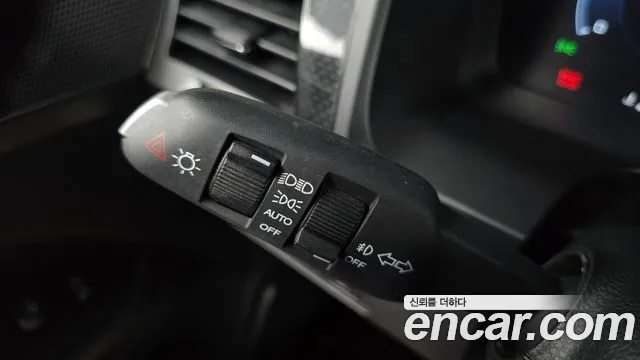 KG_Mobility_Ssangyong Rexton Новый Rexton Sport Дизель 2.2 4WD — Фото автомобиля 28