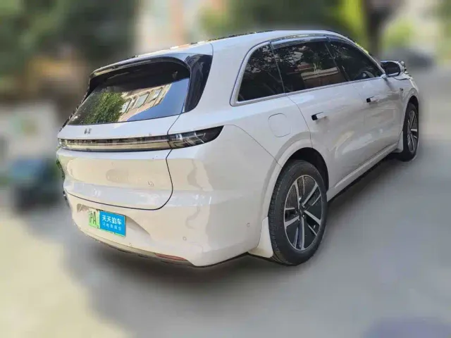 Li Auto L6 — Фото автомобиля 2