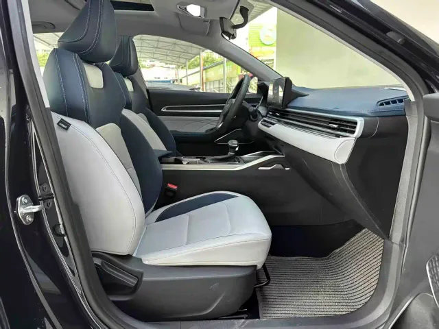Geely Emgrand — Фото автомобиля 9