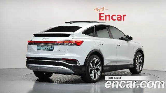 Audi Q4 e-tron F4 — Фото автомобиля 2