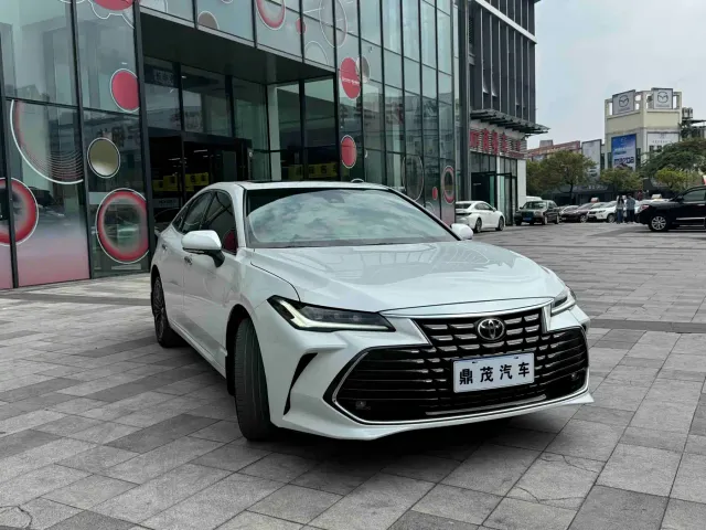 Toyota Avalon — Фото автомобиля 6