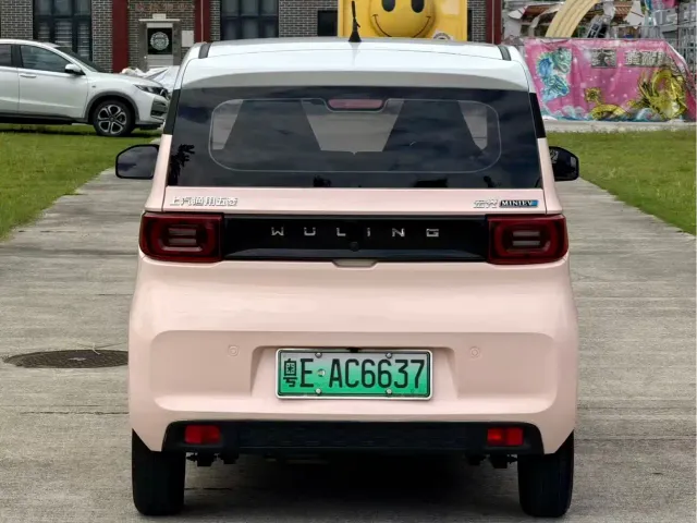 Wuling Hongguang Mini EV — Фото автомобиля 8
