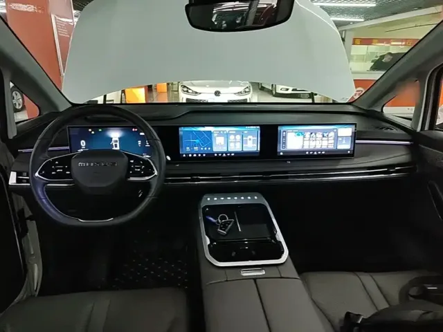 Maxus Dajia 7 — Фото автомобиля 9