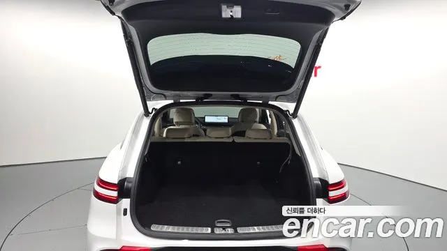 Genesis GV70 — Фото автомобиля 20