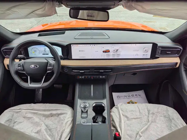 Ford Explorer — Фото автомобиля 20
