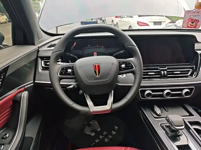 Hongqi HS5 — Фото автомобиля 10