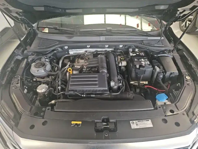 Volkswagen Passat — Фото автомобиля 19
