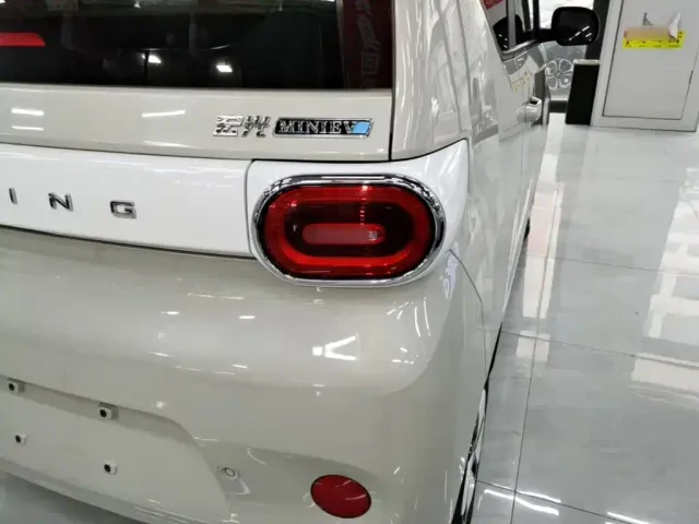 Wuling Hongguang Mini EV — Фото автомобиля 7