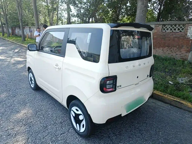 Geely Panda — Фото автомобиля 4