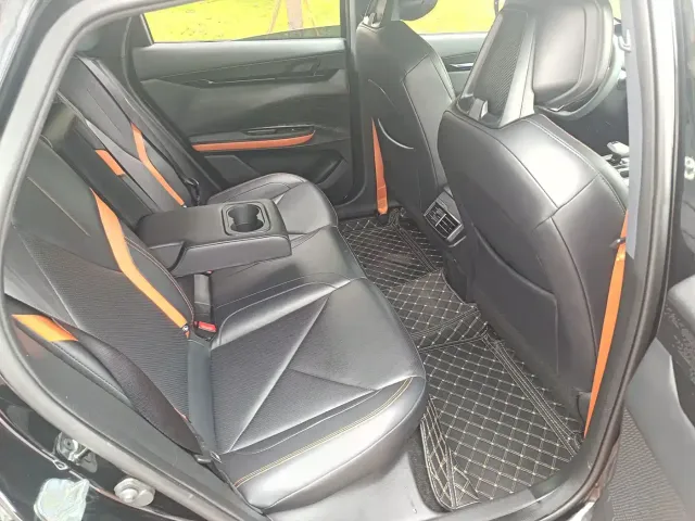 Changan Changan UNI-V 2022 1.5T Sport Edition — Фото автомобиля 8